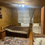 біля річки