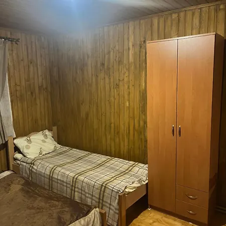 біля річки Inn Nizhniy Studenyy